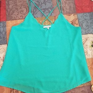 Sleeveless cross back top